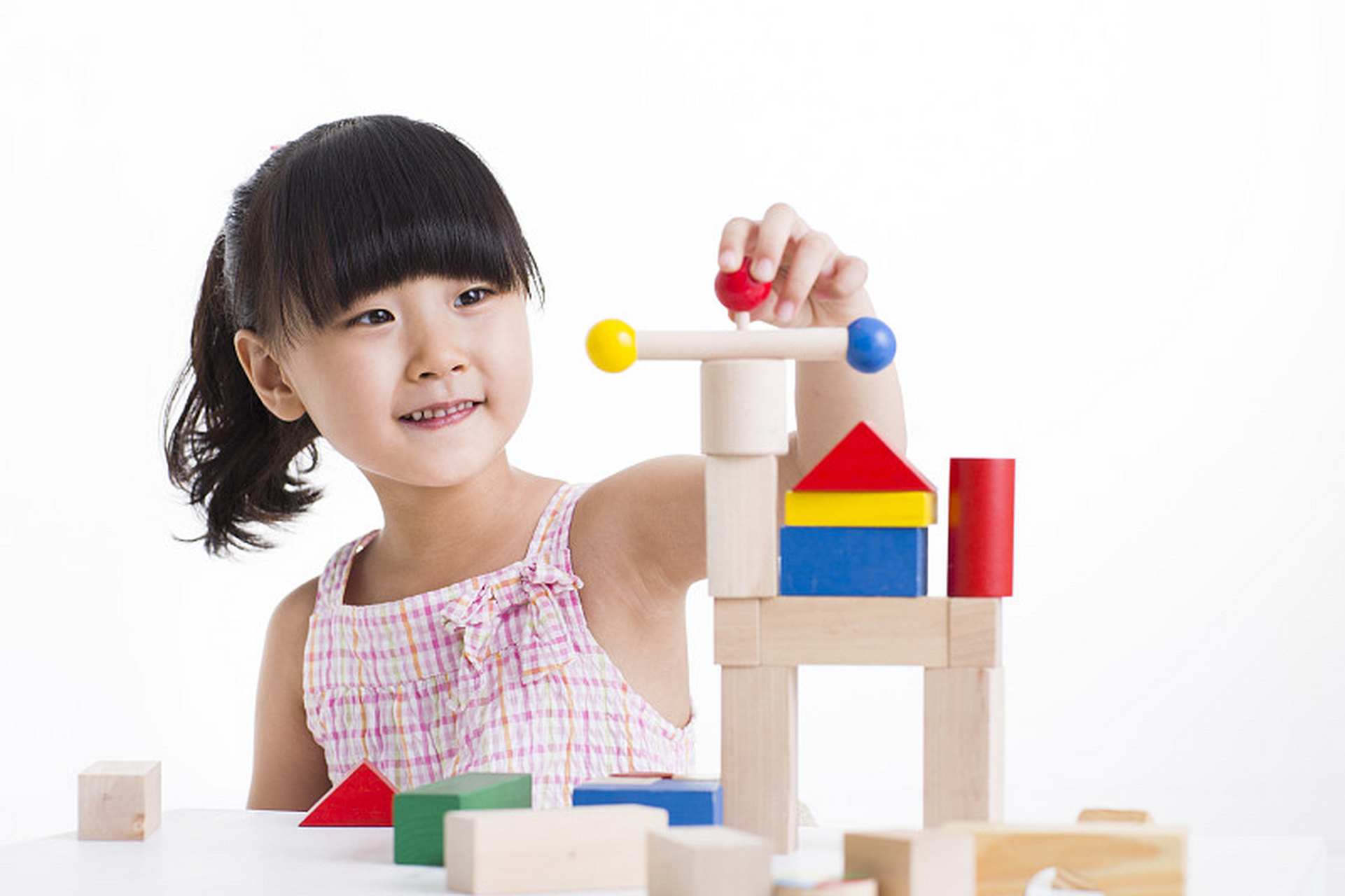 你家喜欢玩什么玩具呢,最适合3岁孩子的玩具是什么  嗨小可爱们,今天