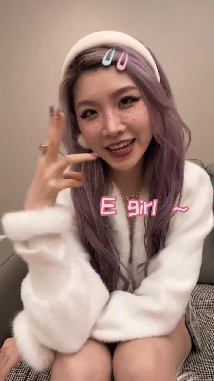 妈沫这万圣节妆容能打多少分-度小视