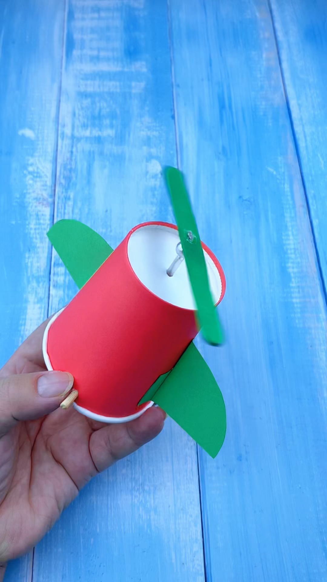 简单易学的纸杯直升机