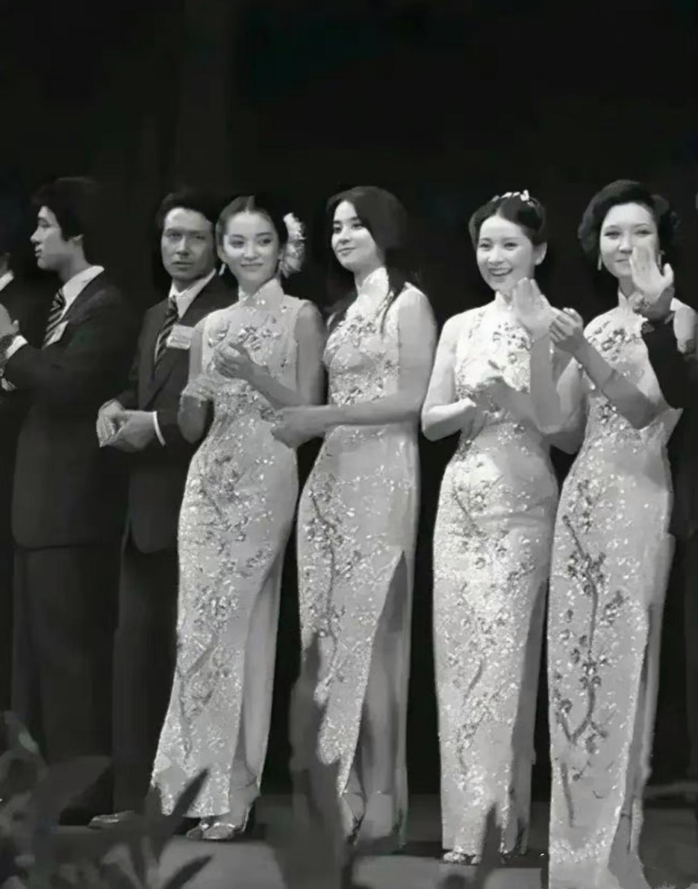 "旗袍装"的林青霞,真的太惊艳了