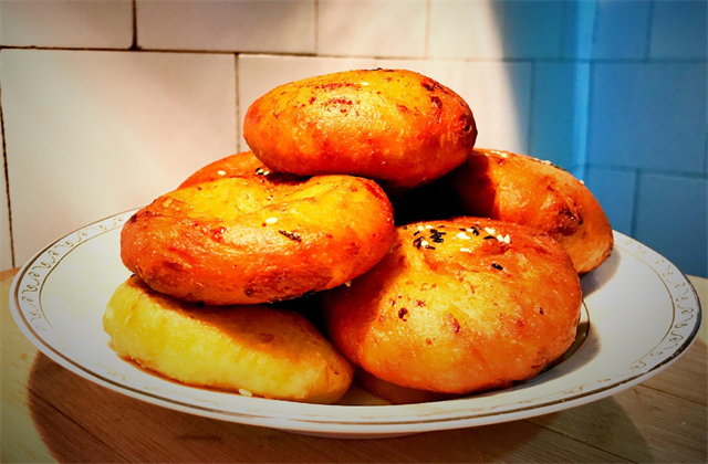 非常美味的特色小吃,外表金黄好吃又好看的山西油糕,简单易上手