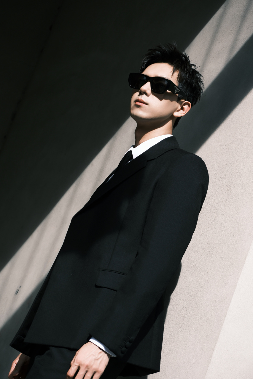 李现西装写真