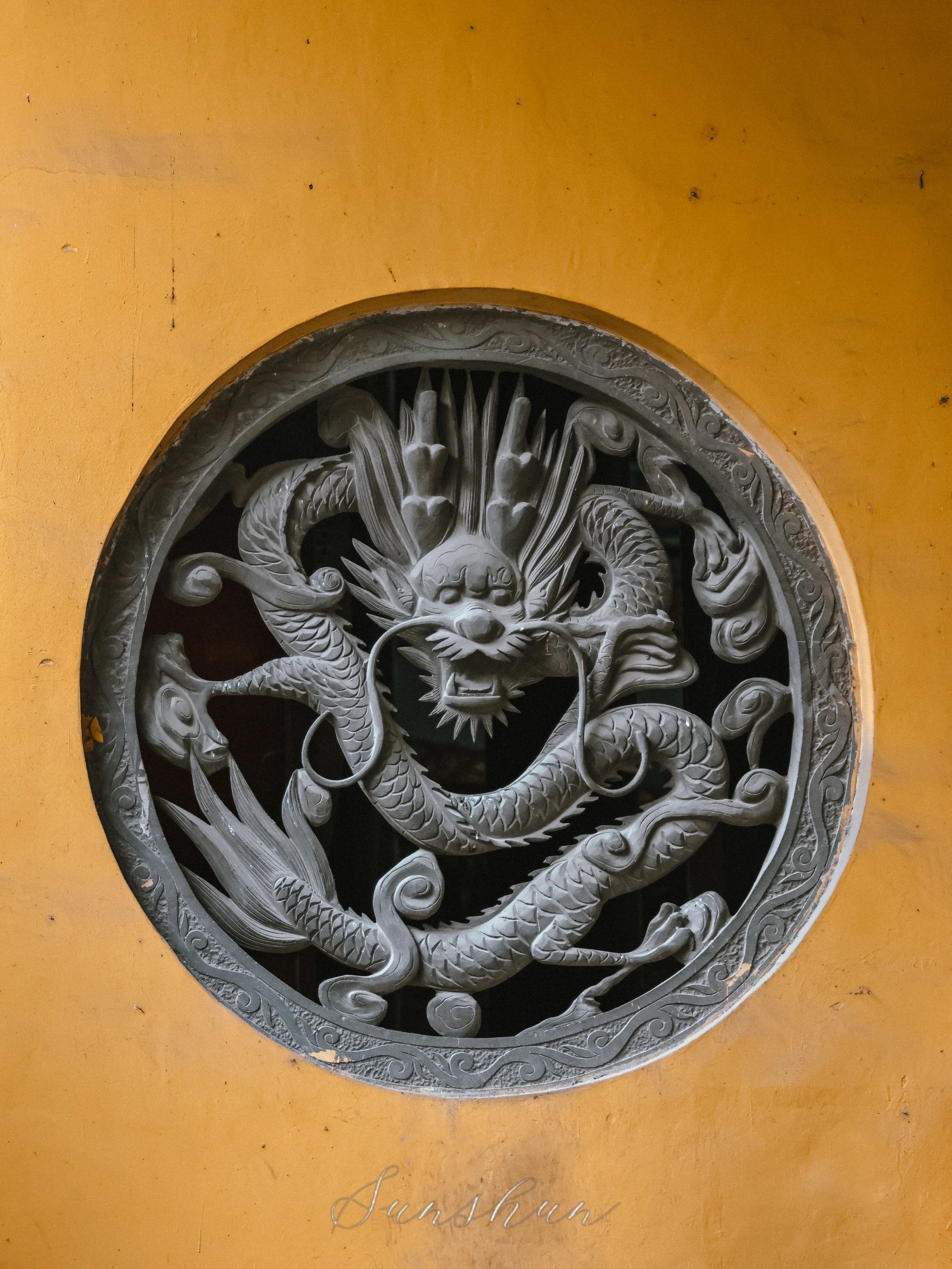 标题:给自己一个微笑,就是最好的鼓励