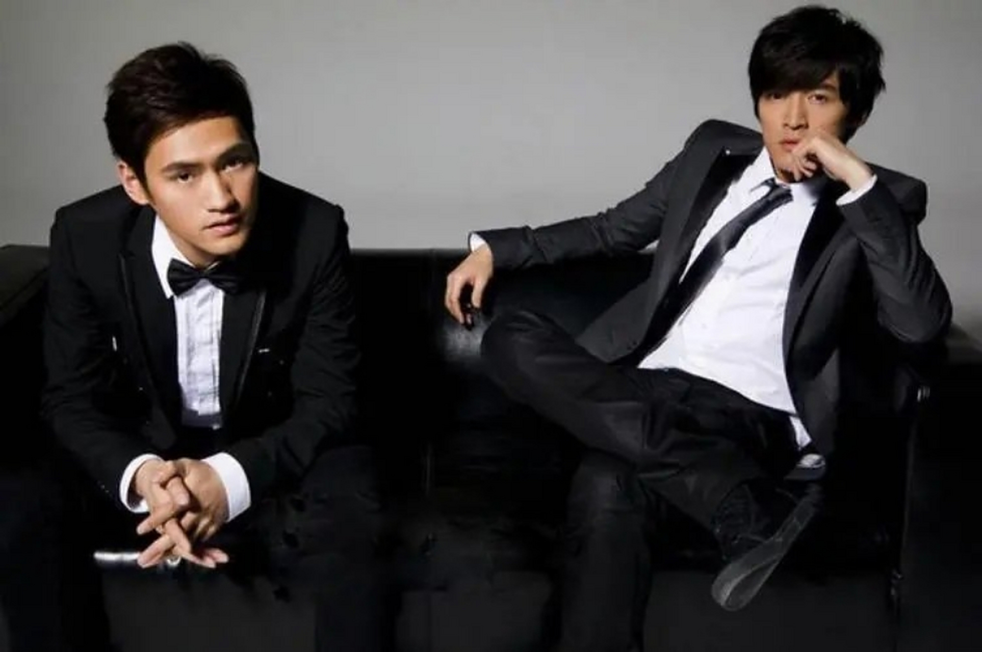 袁弘回应与胡歌结娃娃亲# 袁弘称,老胡对自己的儿子评价很高,很匣欢