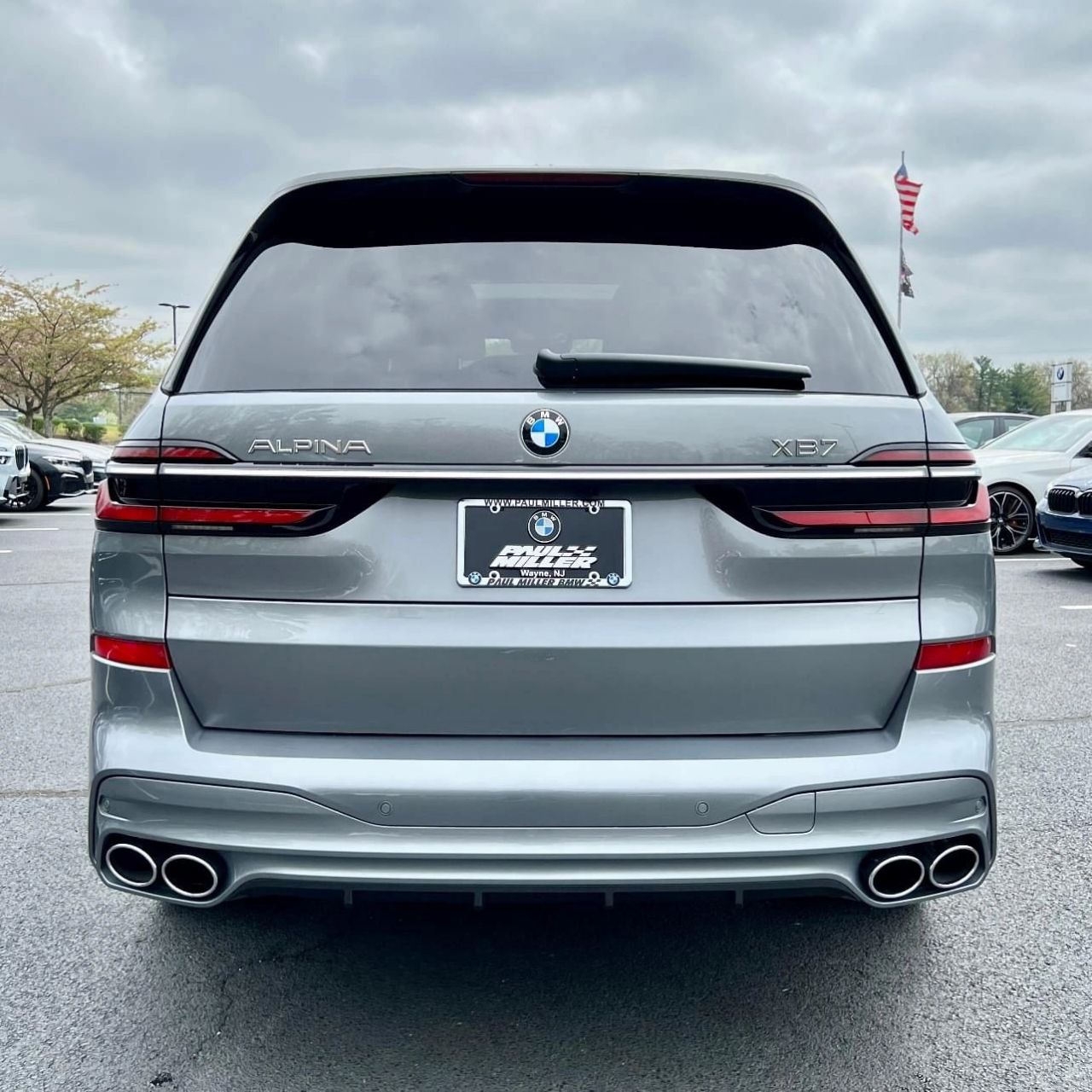 宝马x7的天花板车型 阿尔宾娜改装的xb7