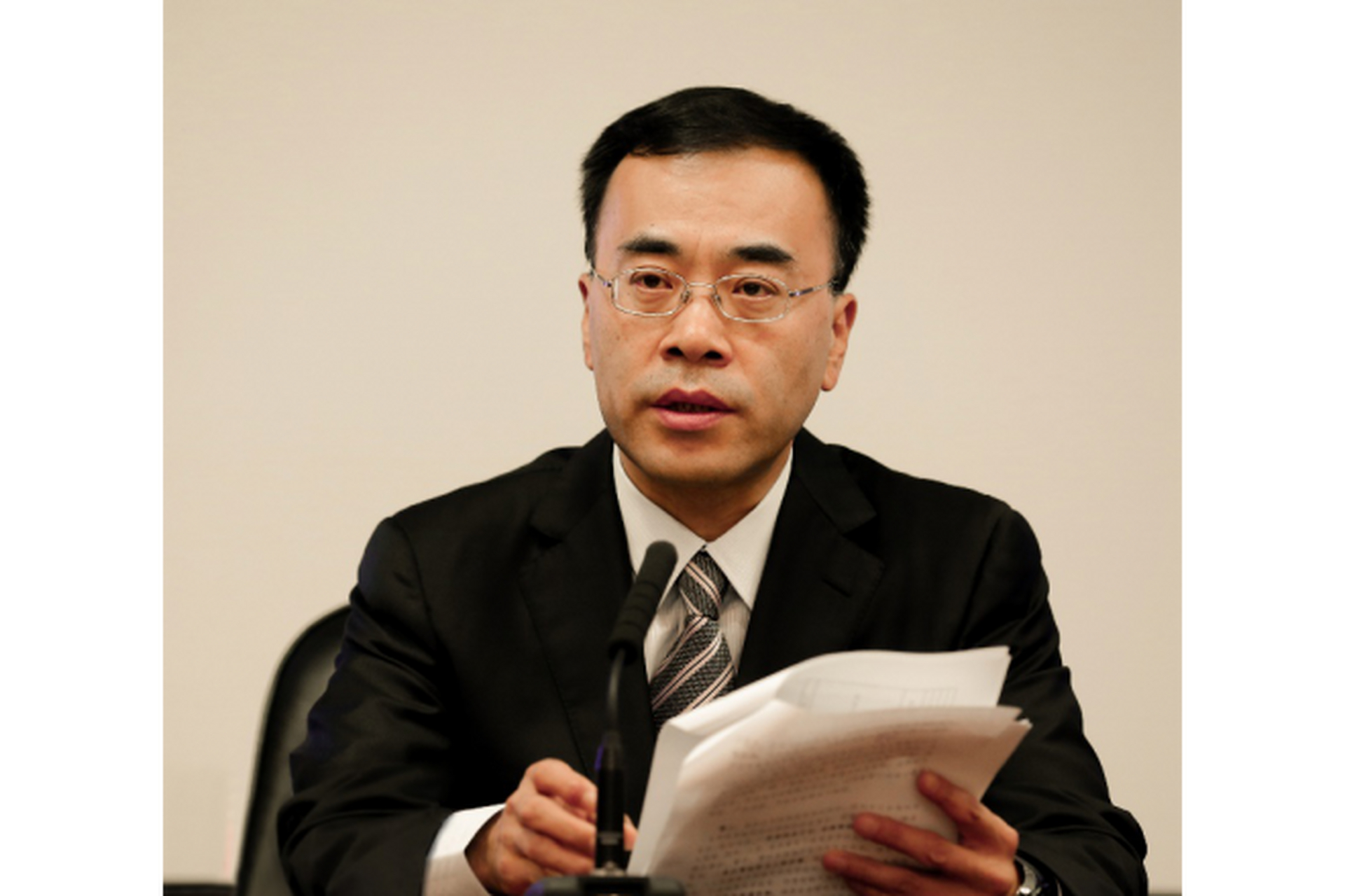 1,刘成,中信银行行长 2,王志恒,光大银行行长 3,田惠宇,招商银行行长