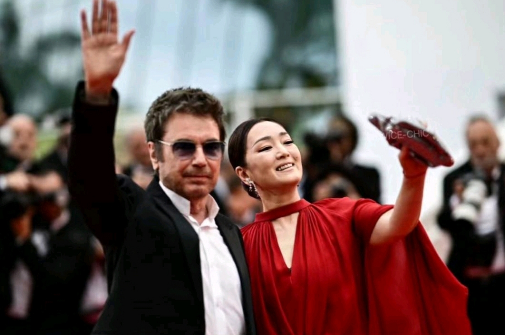 巩俐和米歇尔夫妇在戛纳,57岁和74岁的年龄这状态真好[赞同]