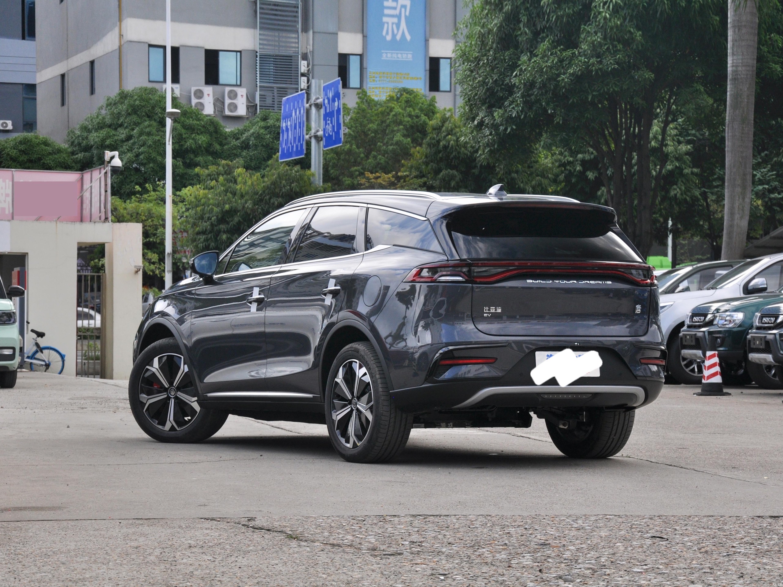 2023比亚迪唐ev实拍,新轮毂更帅气,续航可达730公里,会火吗?