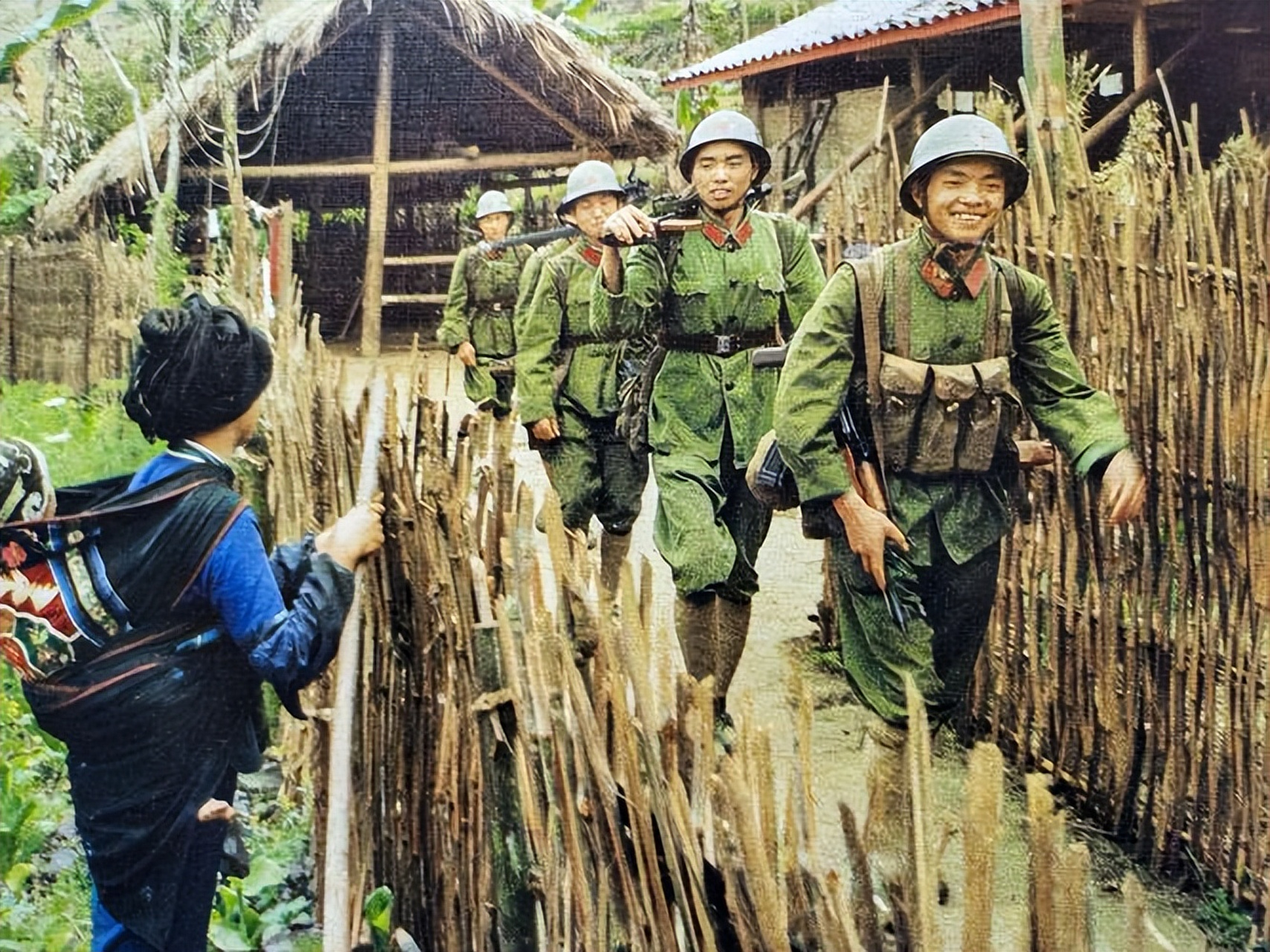 "两面红旗一颗星"的65式军装为何无法超越?