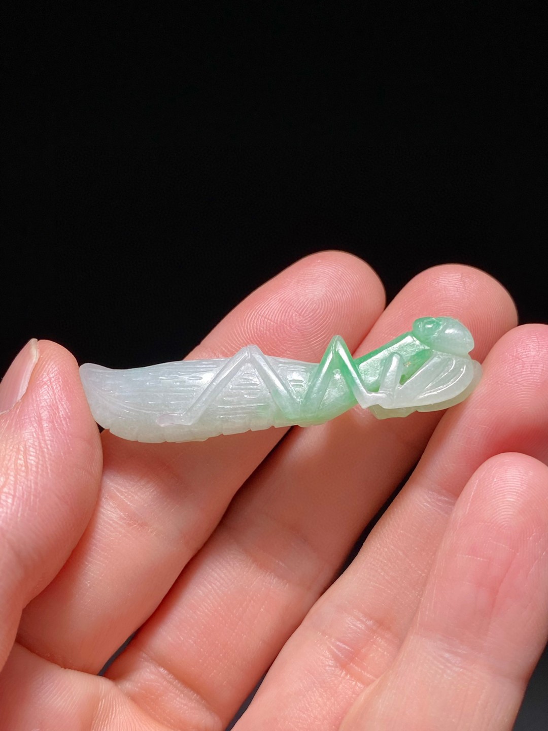 清 老坑冰糯种翡翠 飘绿 螳螂 把件 挂件