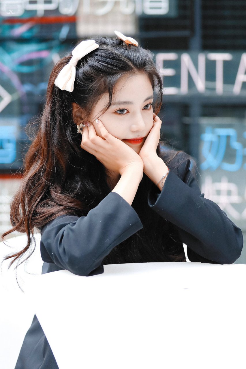 孙珍妮高清壁纸头像(五十七)[小红花]