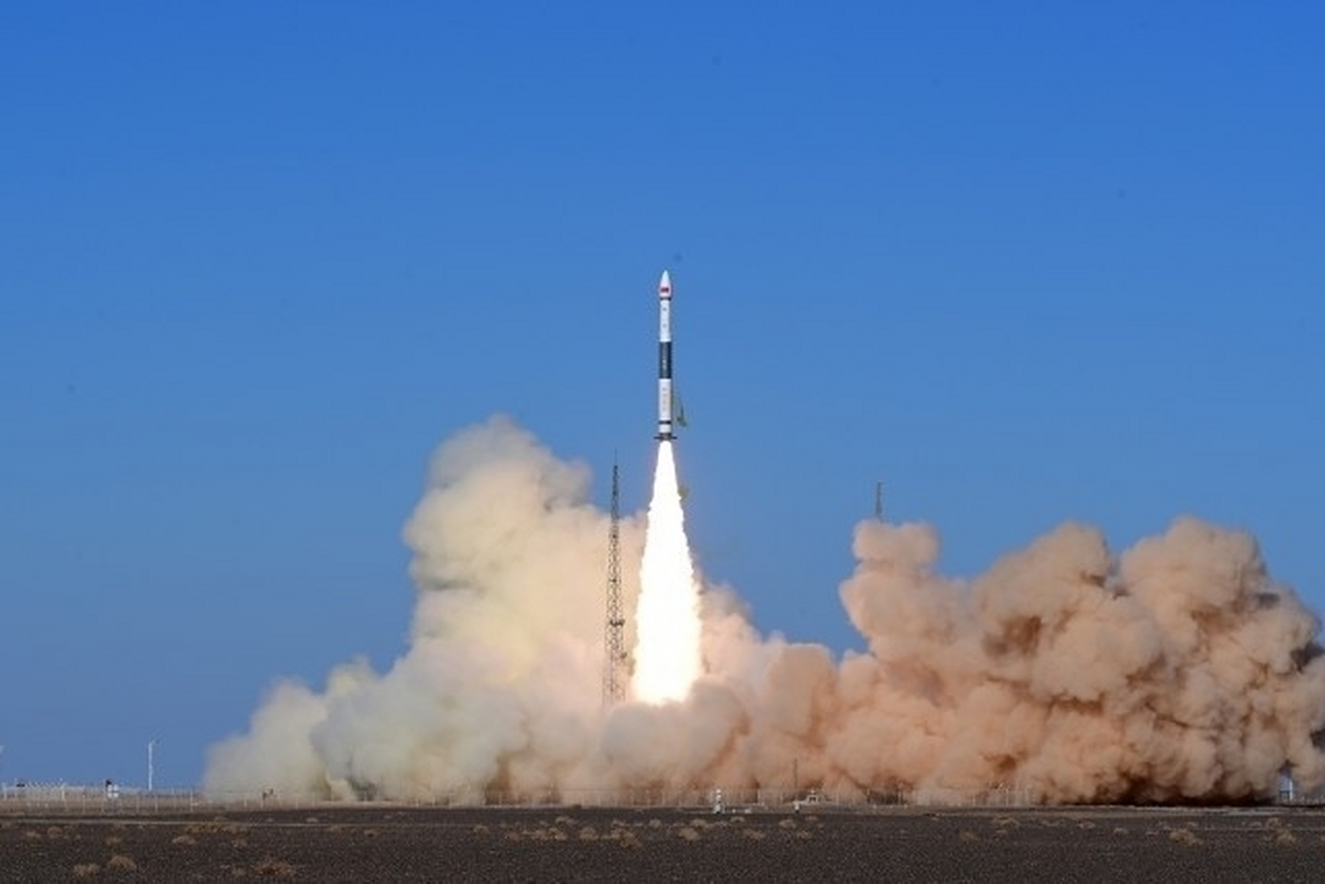 我国成功发射天目一号气象星座07-10星,再次展示了中国在航天领域的