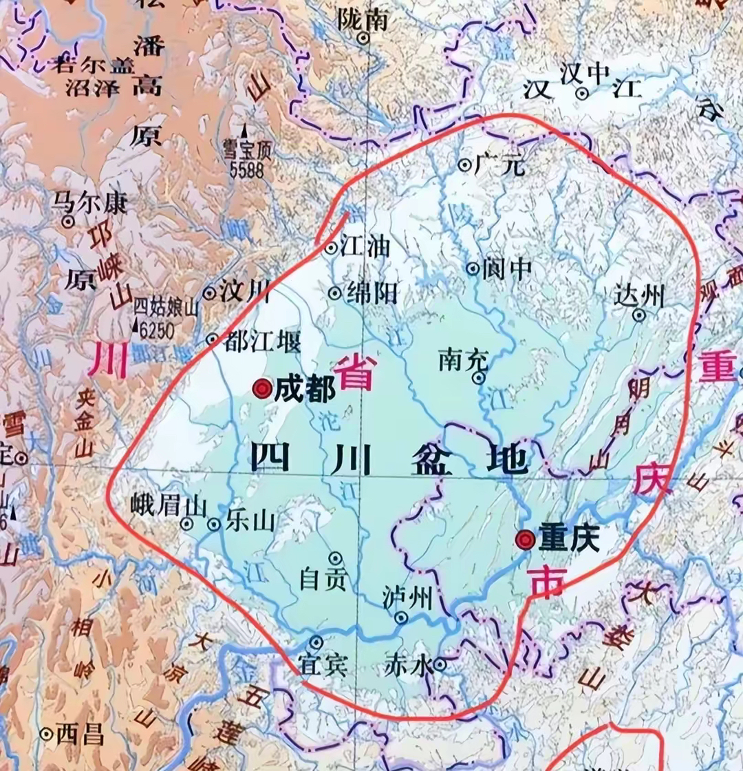 四川与贵州:地势平坦与高原巍峨的对比
