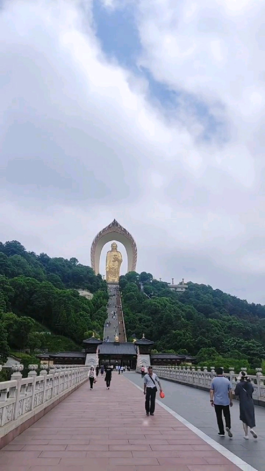 九江市东林大佛