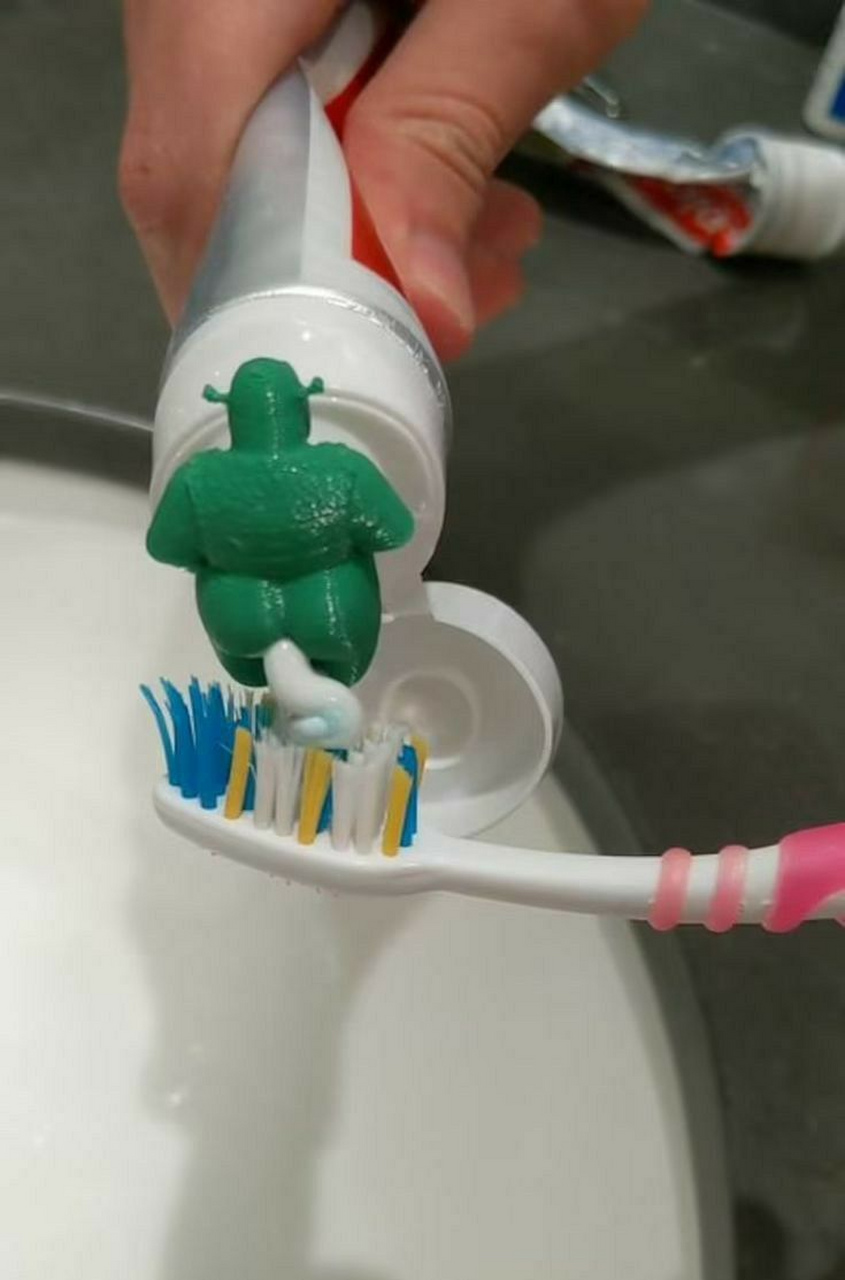 这牙刷的,多少有点隔应人#趣图搞笑