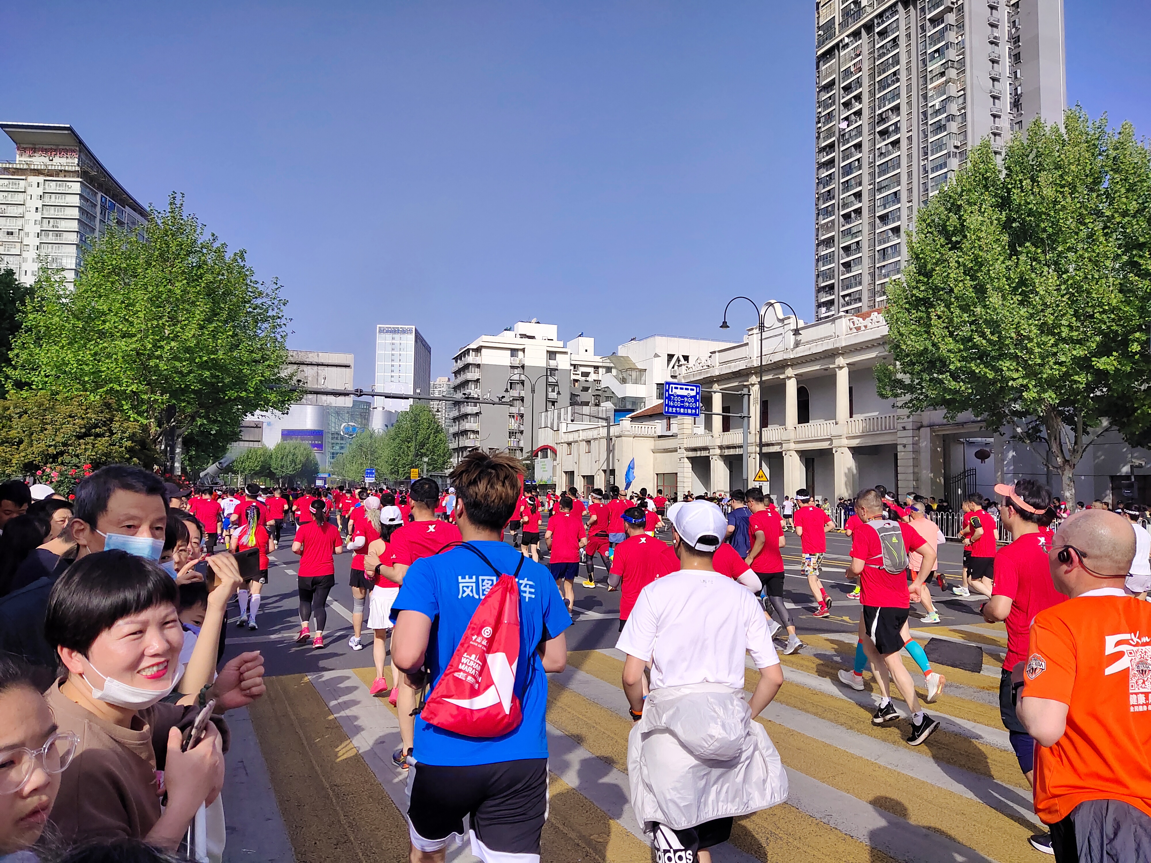 武汉马拉松现场照片