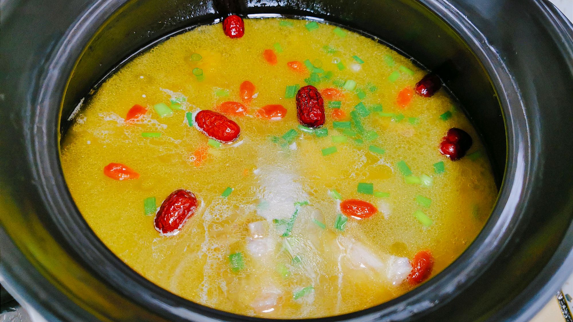 炖土鸡汤,10人做9人错,这才是最好喝的做法,鸡汤鲜香不柴