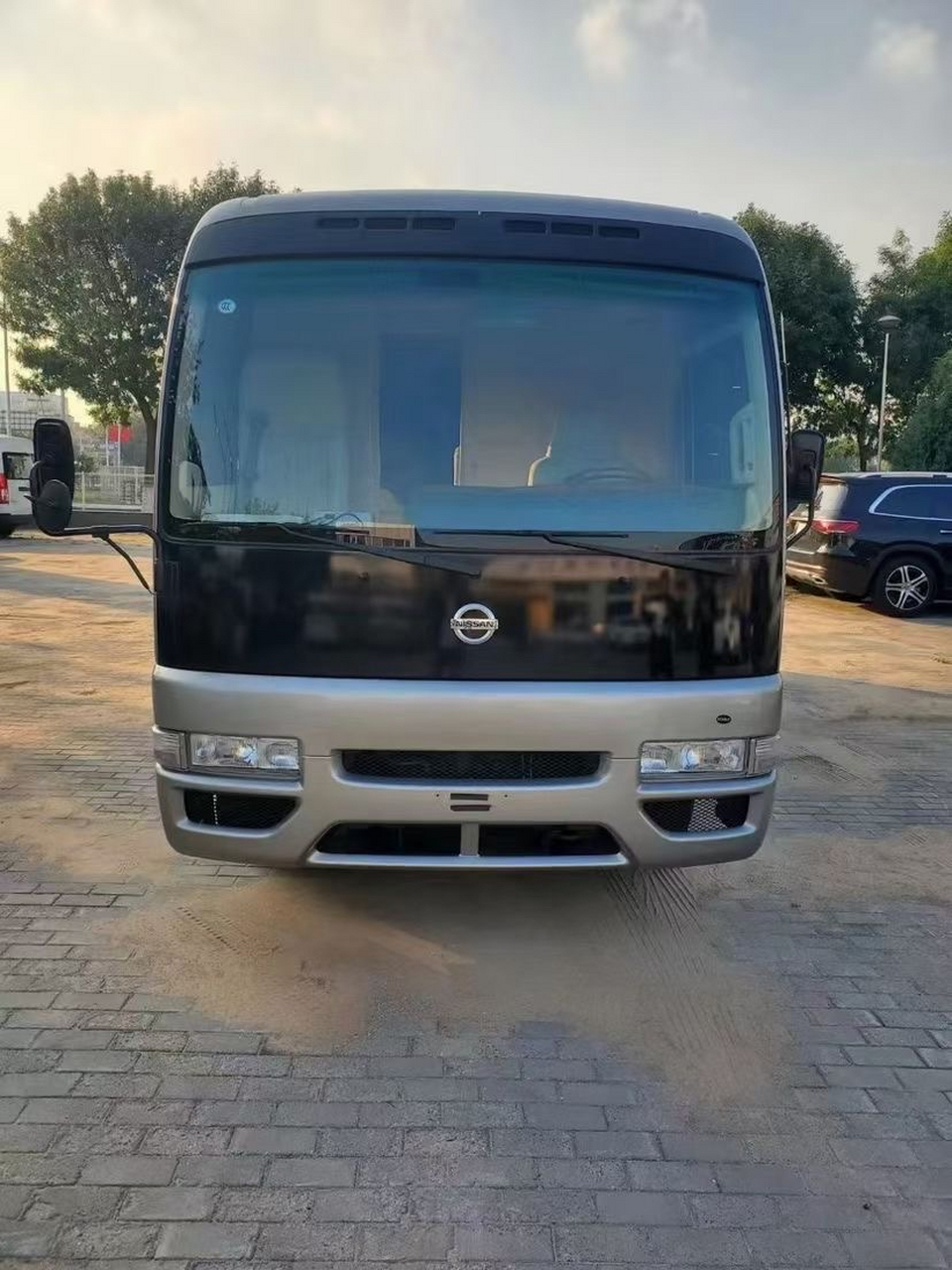 日产碧莲商务休闲车