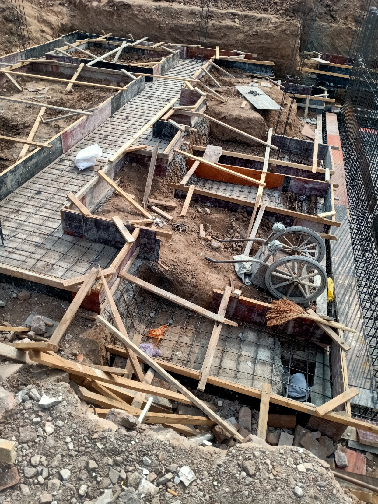 农村自建房地基如何做?