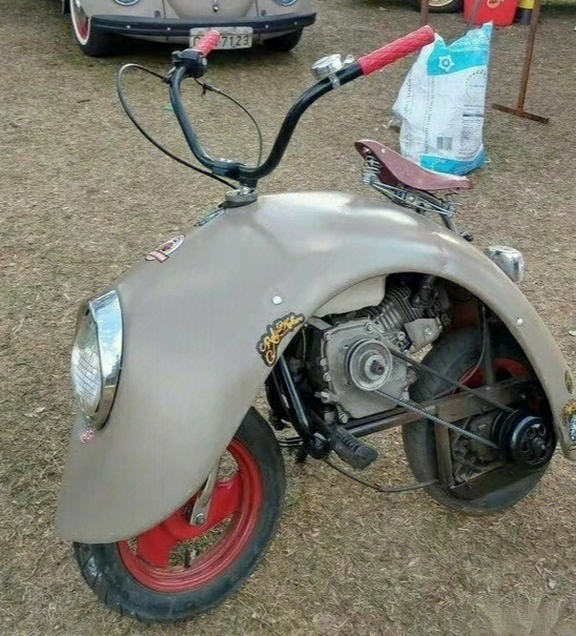 后期改装的甲壳虫摩托车,有点可爱.