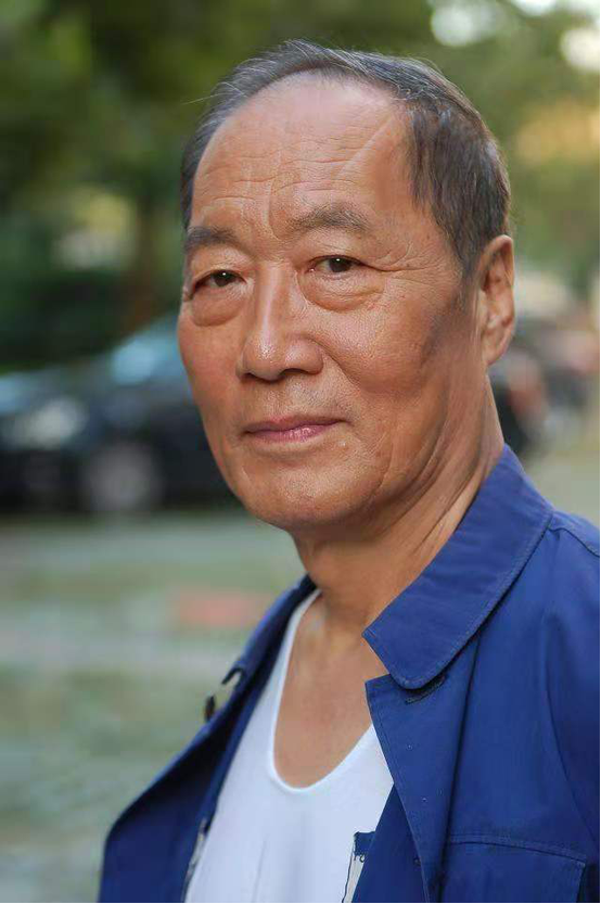 "爸爸"专业户白志迪饰演房似锦的爷爷,艺考的时候一帆风顺