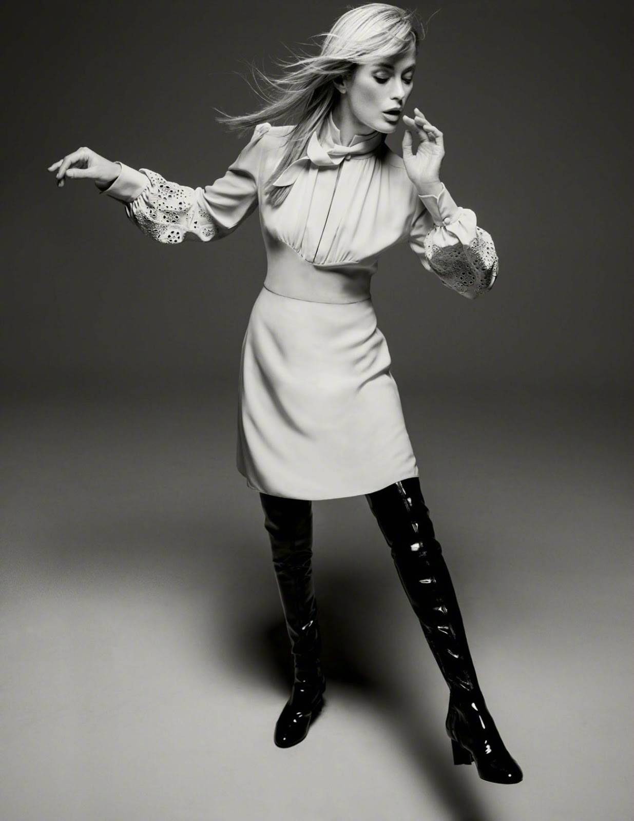 美国老牌超模carolyn murphy演绎英国版《vogue》七月刊时尚大片