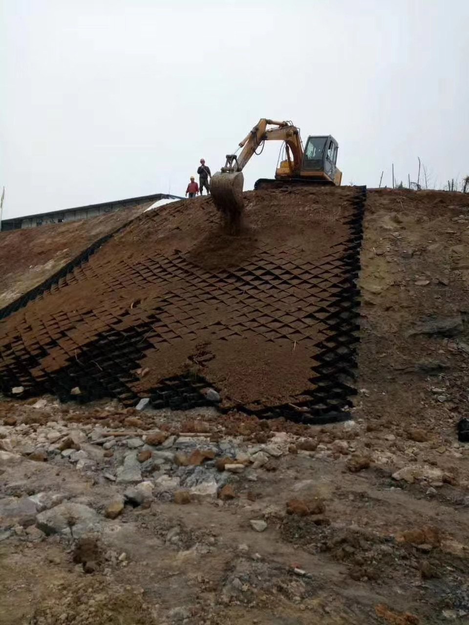 国内绿化护坡工程对于「土工格室」的应用