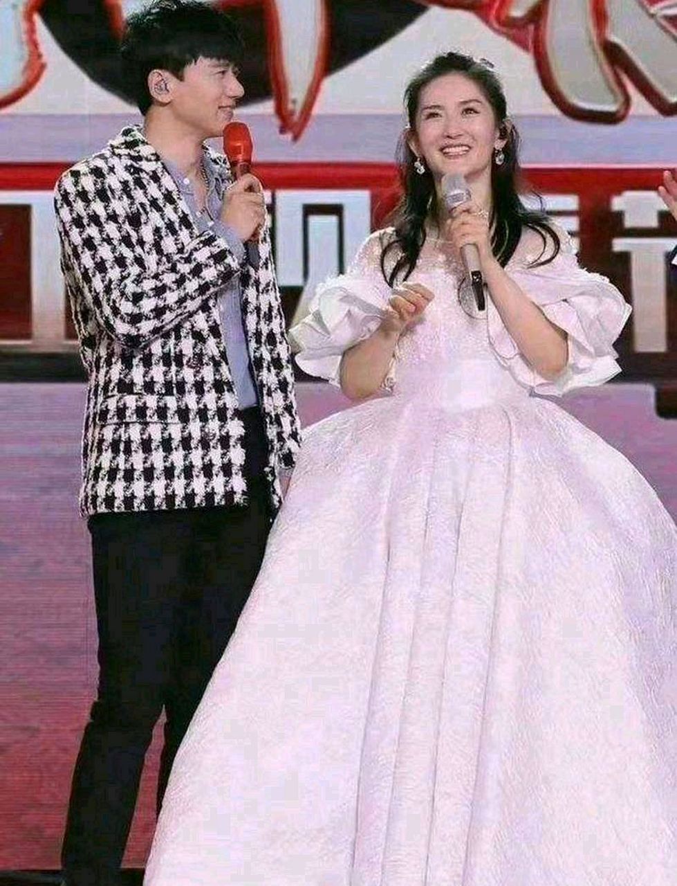 谢娜张杰购房不存在跳单",房产中介的跳单:通过中介找到了一个房子