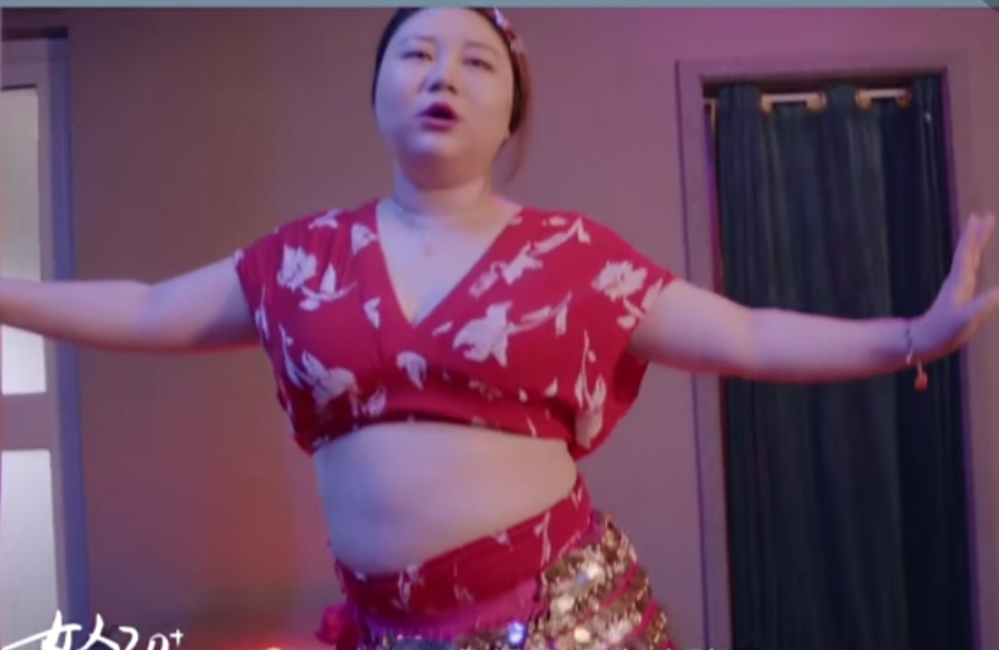 杨天真晒泳装照