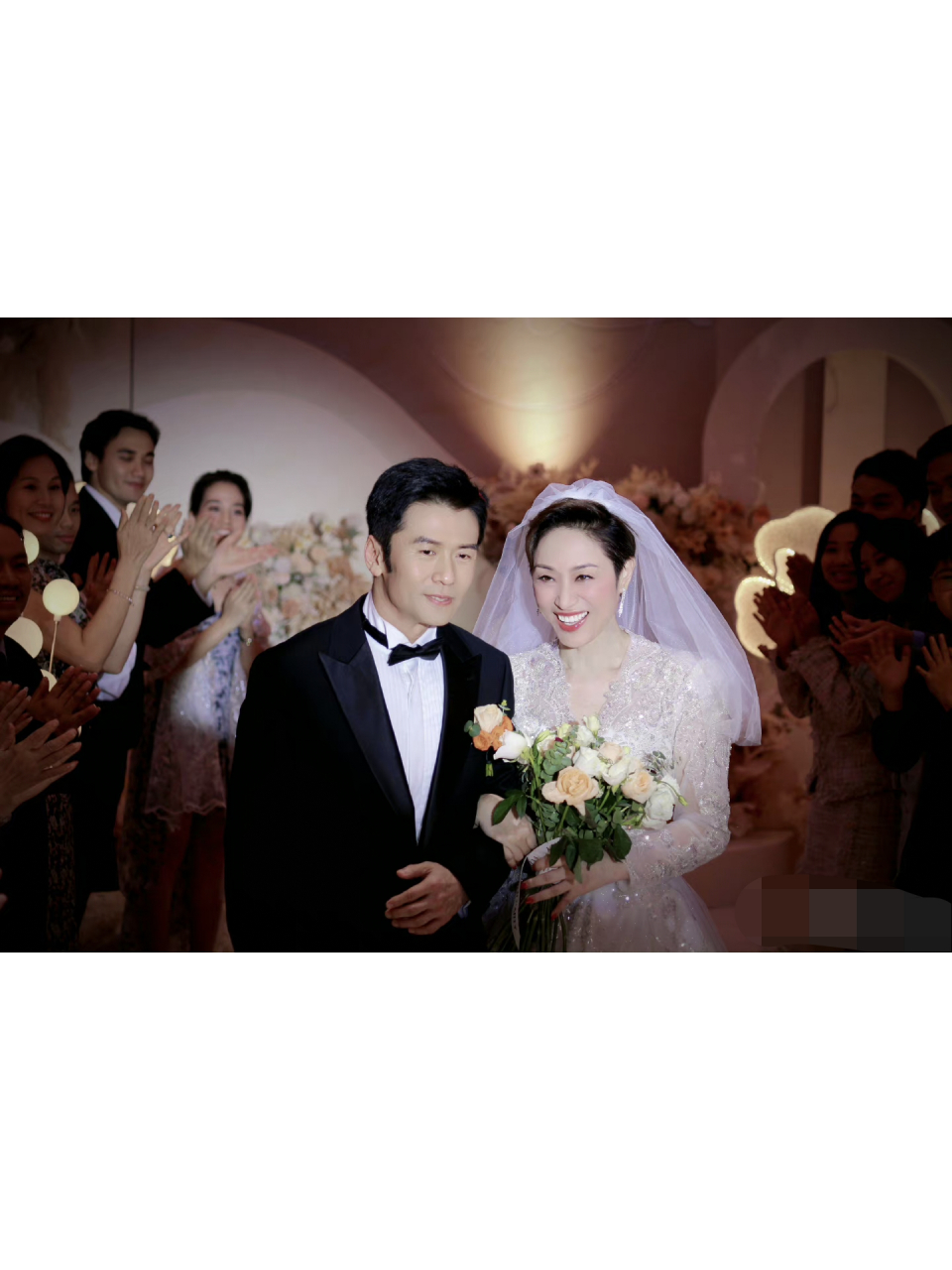 女神[鲜花]陈法蓉