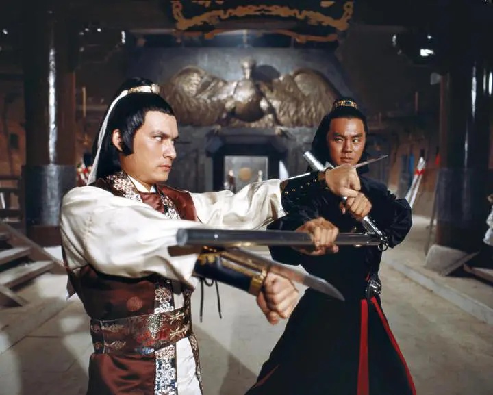 《冷血十三鹰》:人不能像熬鹰一样被驯化,只有爱才能得到他的心