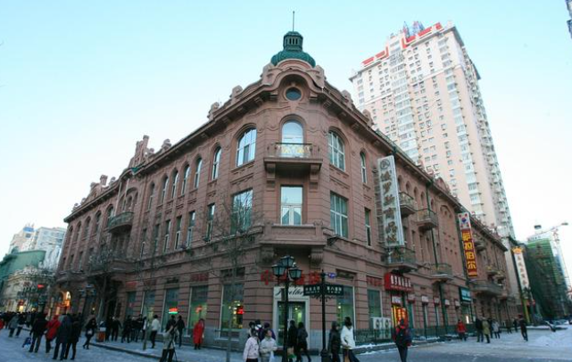 马迭尔宾馆:曾经哈尔滨最豪华的宾馆,被誉为东方的"凡尔赛宫"