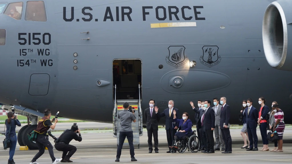 图片[3] - 走近美国的权贵—伊利诺伊州参议员：塔米·达克沃思，绰号：母大虫 - 柒兔瞄
