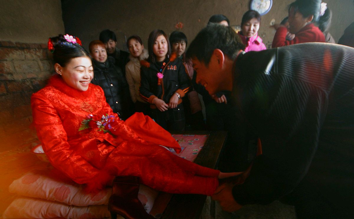 感觉村里"坏孩子"差不多都娶了媳妇,老实巴交的却打光棍,为啥