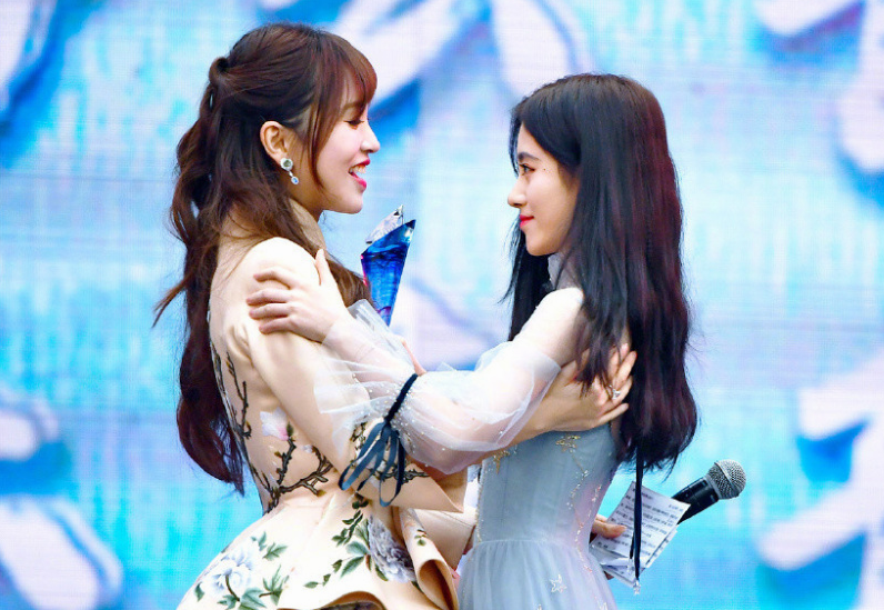 鞠婧祎与金莎的音色之争:声线相似,唱功相当,怎样练出她们声音