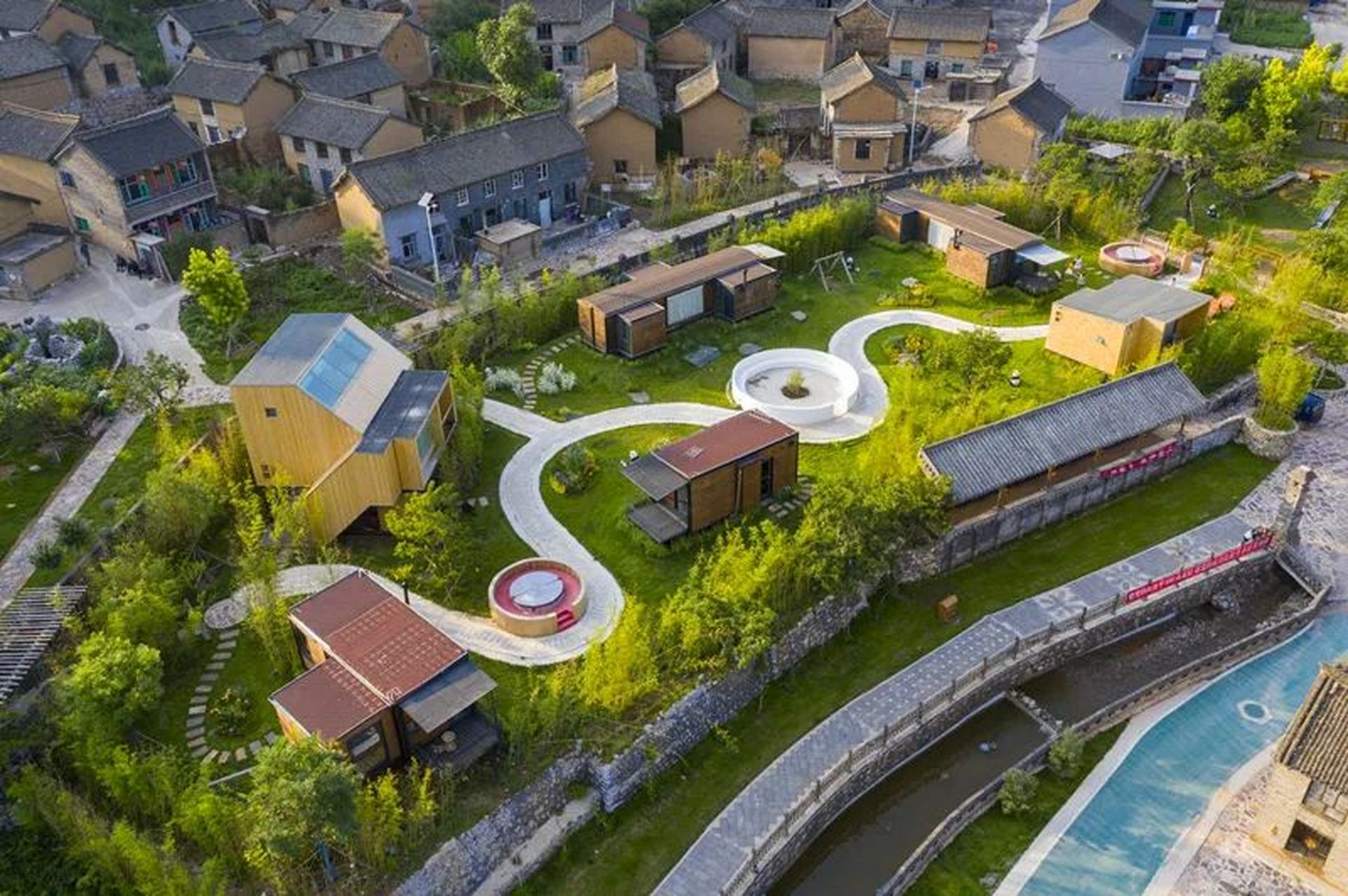 松庙村位于山西陵川县古郊乡境内,毗邻太行一号公路.