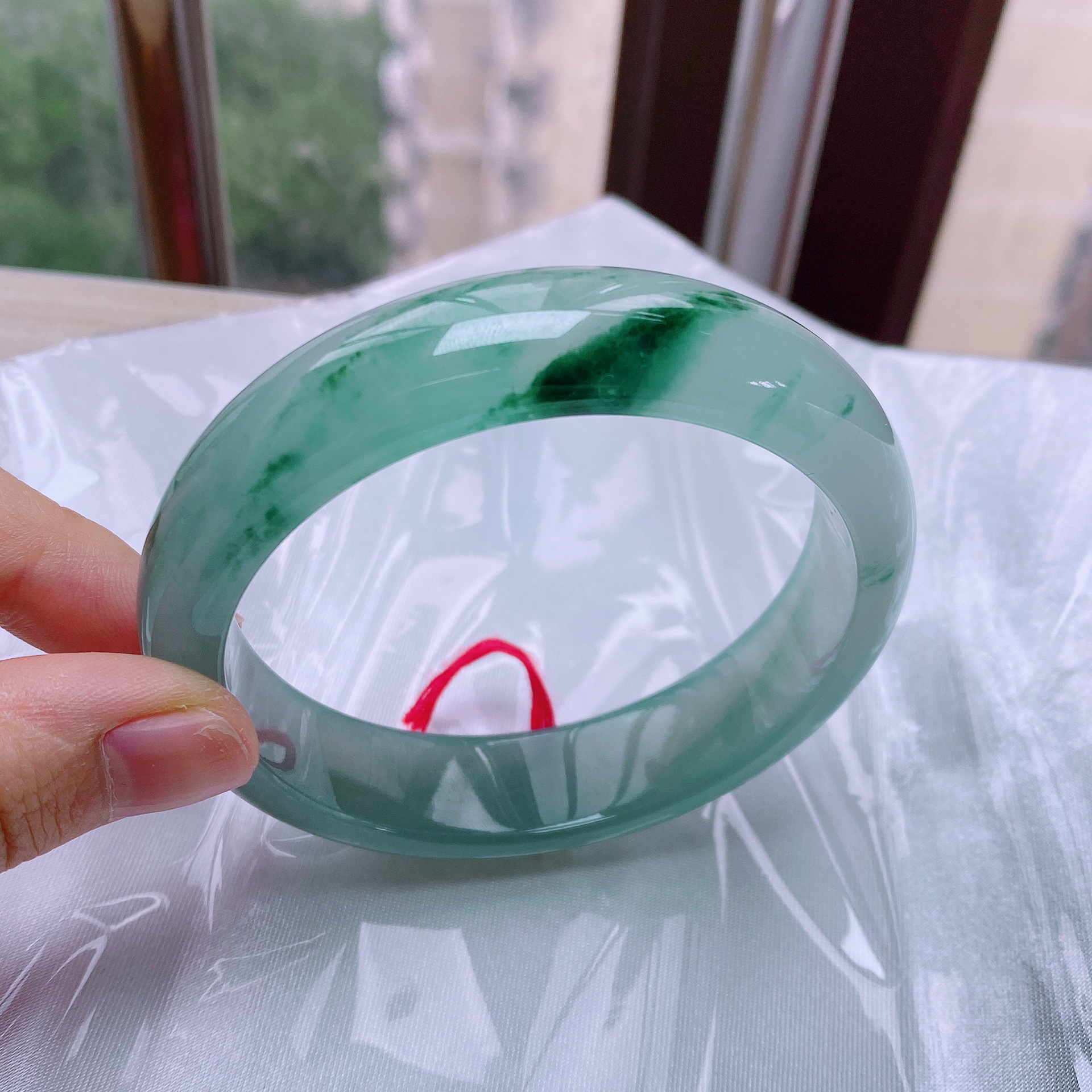 冰飘花翡翠手镯