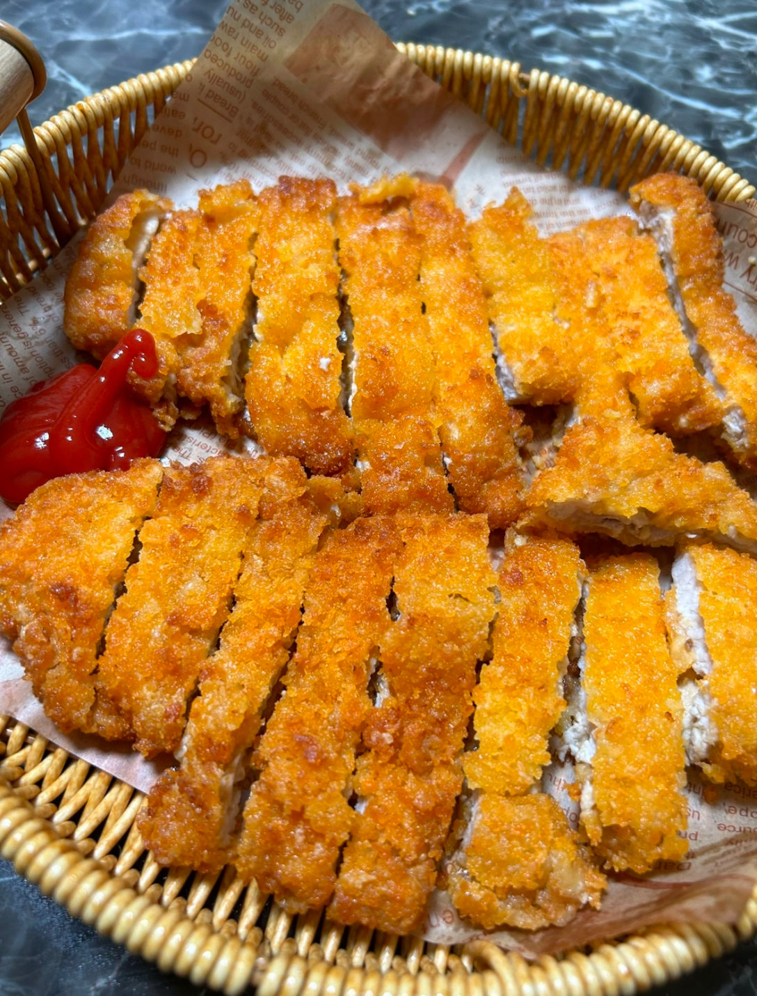 小朋友最喜欢吃的香酥鸡排,金黄酥脆太满足了,爱了爱了