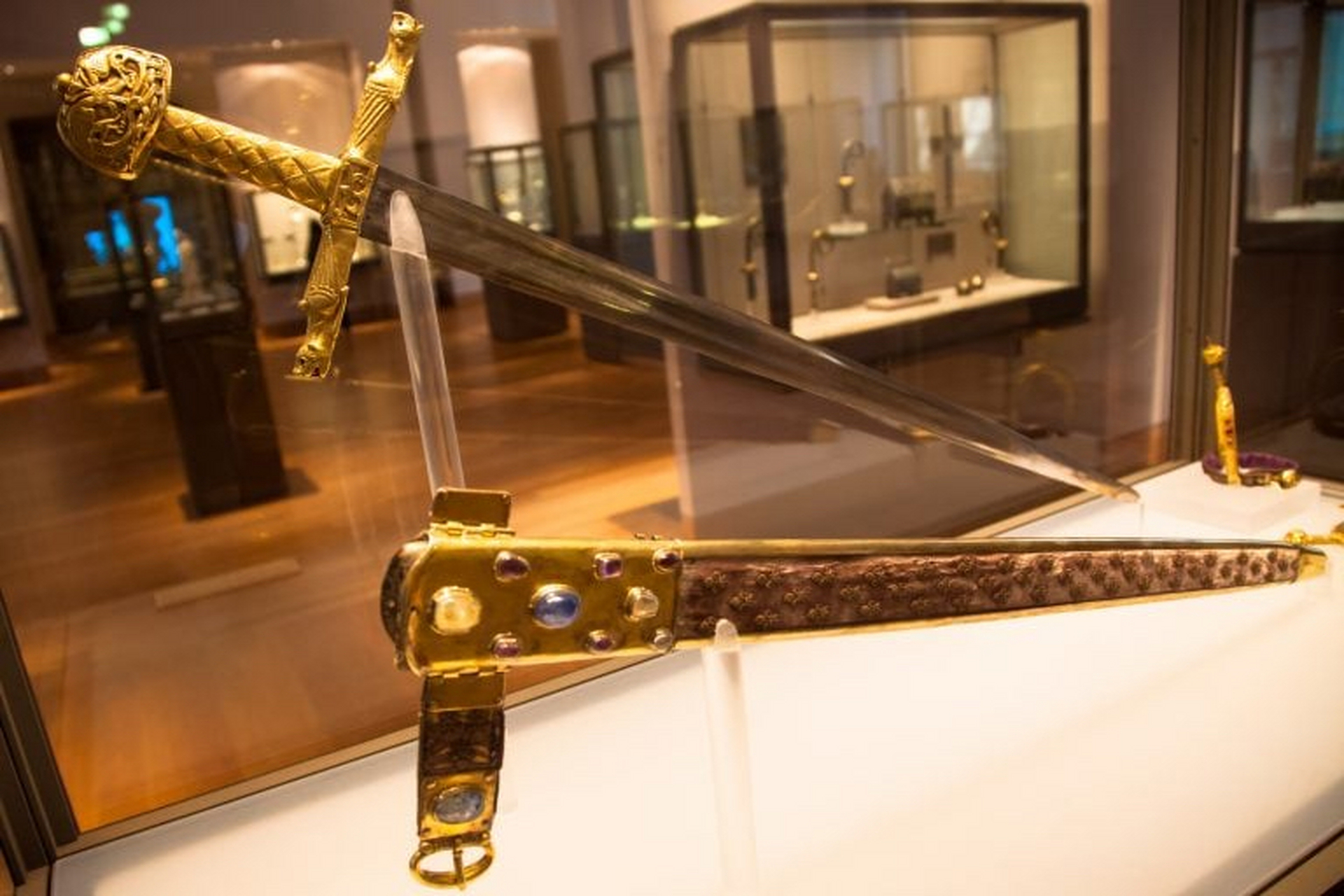 这把波斯黄金匕首属于阿契美尼德时代公元前 550
