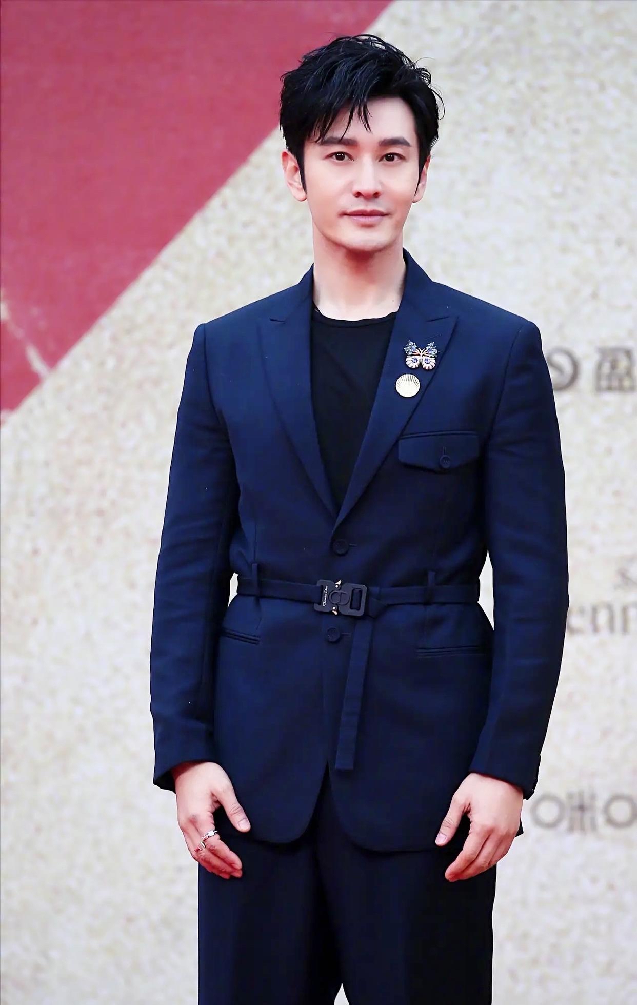 小海绵迎5岁生日父亲黄晓明凌晨卡点庆生baby未卡点送祝福