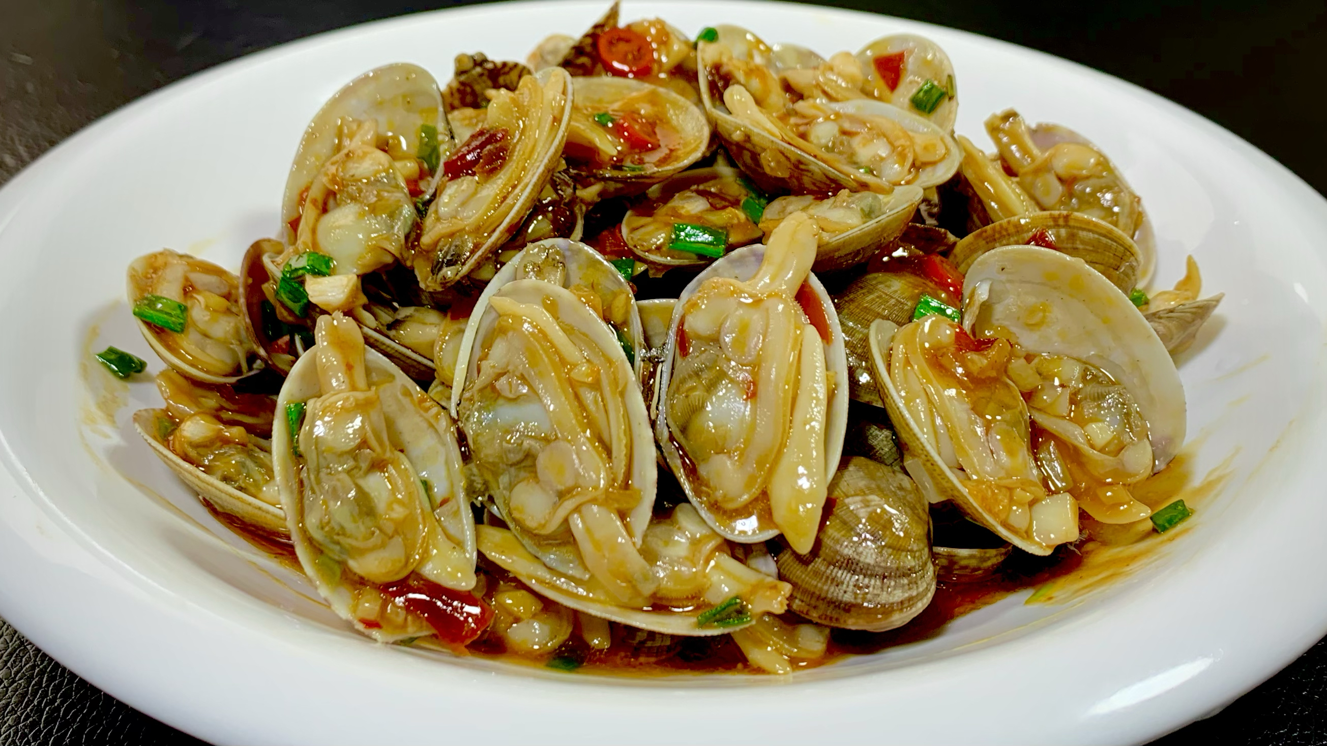 饭店总厨教你炒花甲最好吃的做法,步骤详细,鲜嫩入味无泥沙好吃