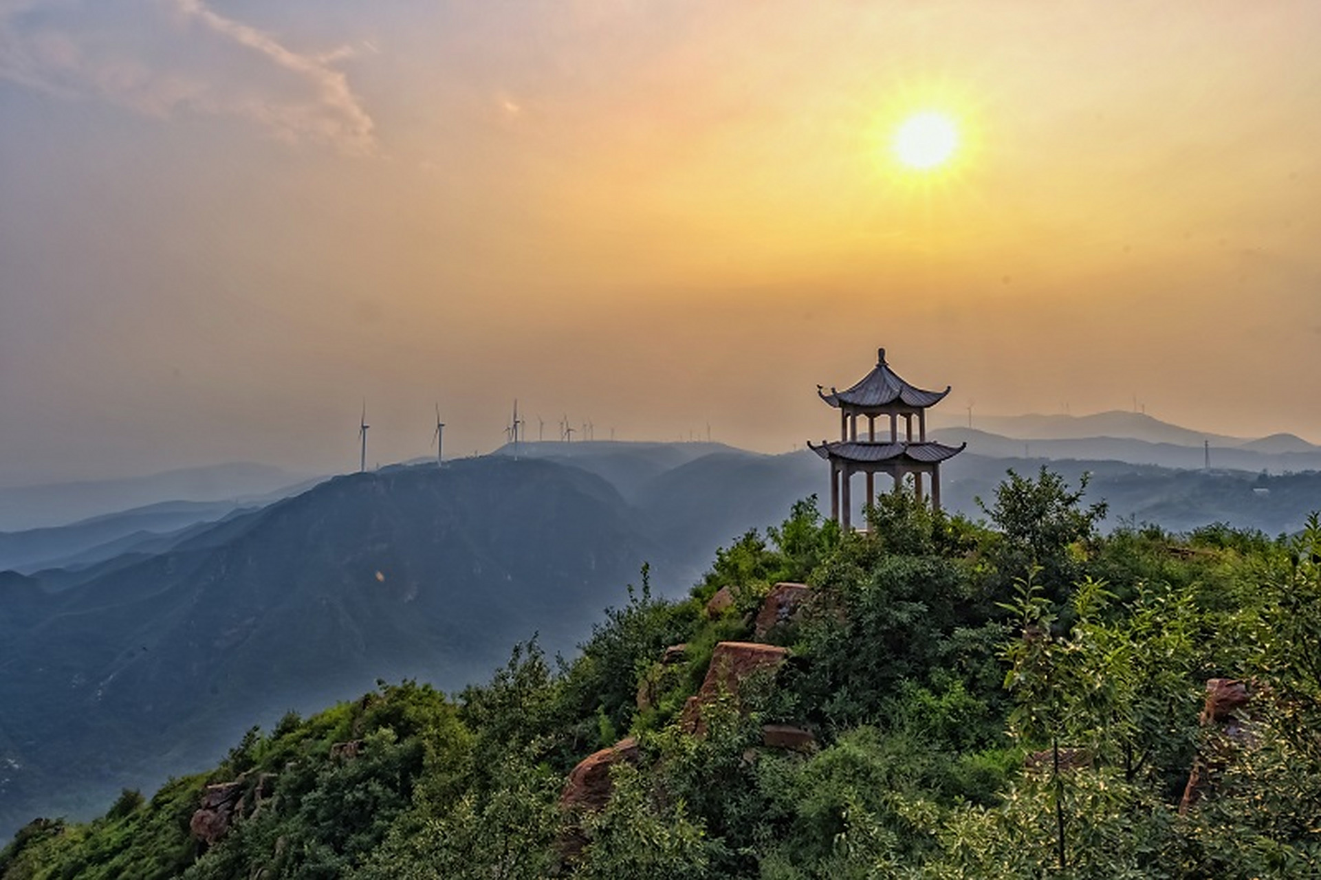 仲夏巡游指南# 三泉湖景区位于新密市尖山境内,属嵩山之余脉,俗称北