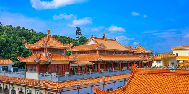 全国"最独特"的佛教寺院,也是深圳名气最大,香火最旺的寺院