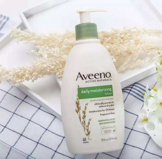 夏天美白身体乳清爽不油腻（夏天用什么身体乳比较好不油腻）