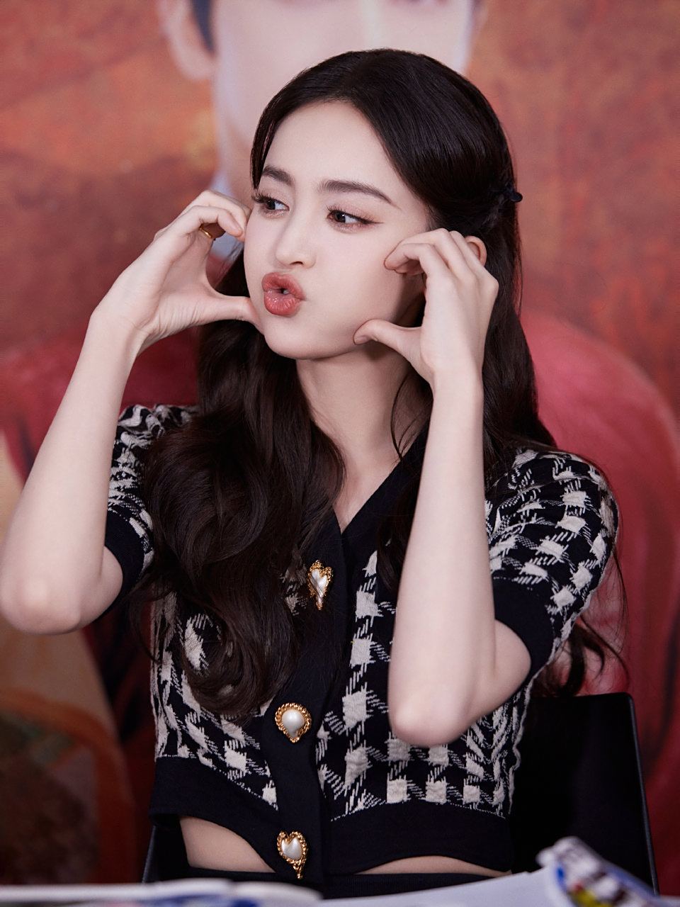 古力娜扎高清壁纸头像(五十九)[庆祝]