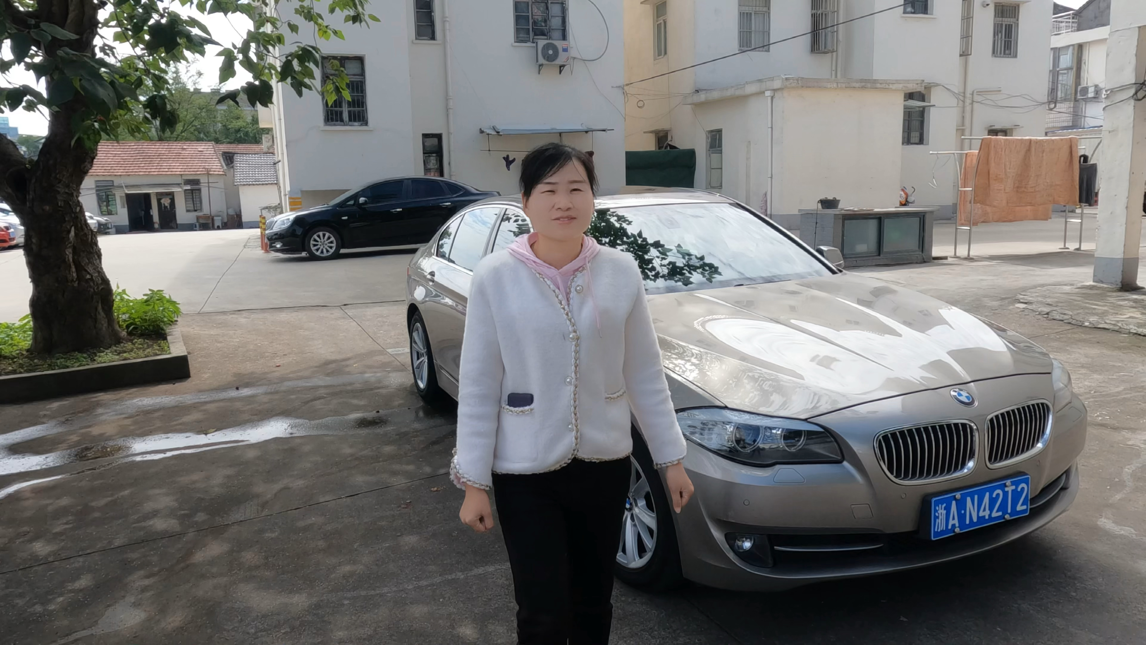 宝马523,好车不等人,2.5后驱电子档,内饰新到没朋友,心动了吗