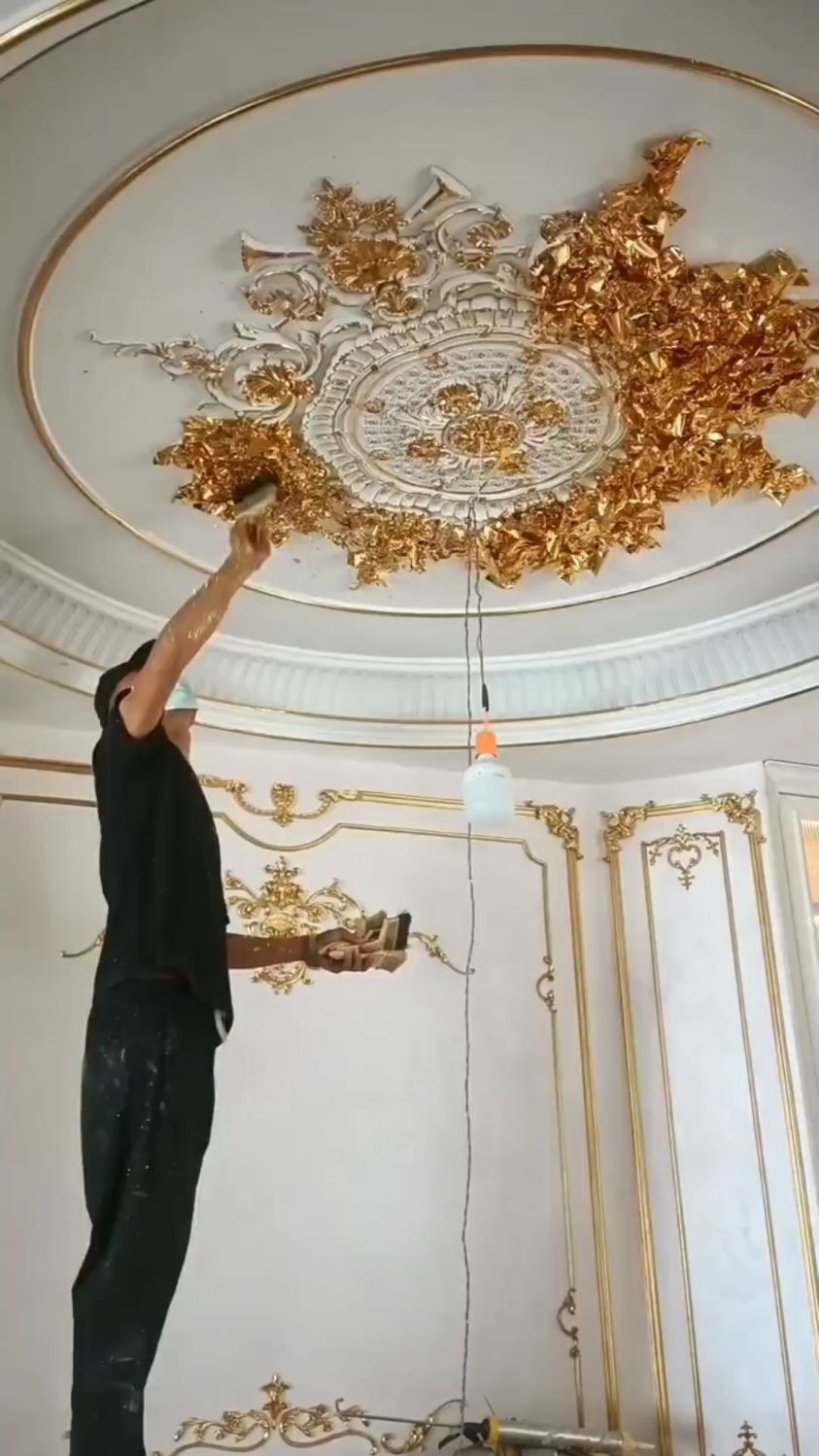 法式装饰贴金箔施工现场,有喜欢的吗?-度小视