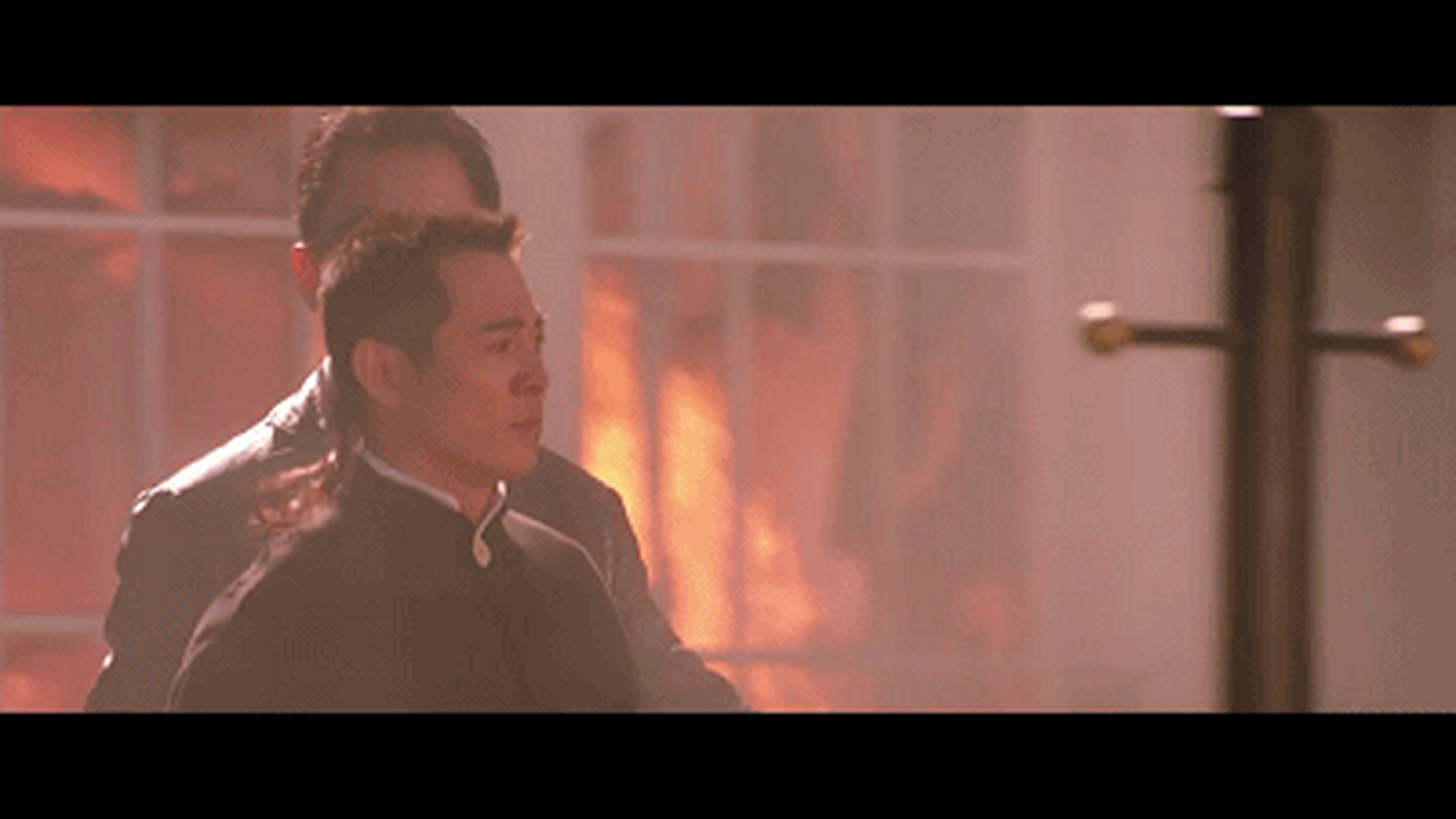 李连杰好莱坞第一部电影《致命武器4》,电影一上映,当天晚上的数据就