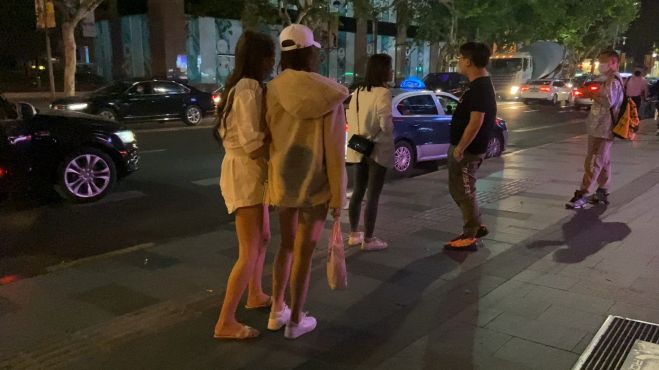 [图]为什么这么多年轻女孩喜欢去夜店？亲身体验淮海路酒吧，过瘾