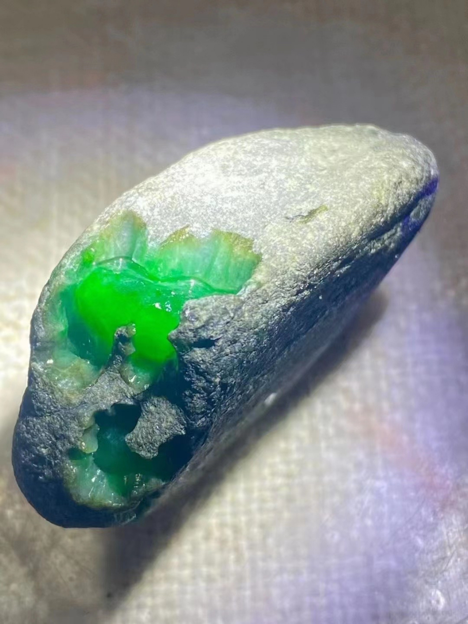 60克后江色料,开窗满色可见戒面品质, 压灯色阳色正,好货不多介绍